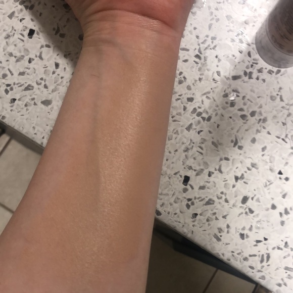 Fifth skin mineral foundation (soft beige) - Picture 3 of 4